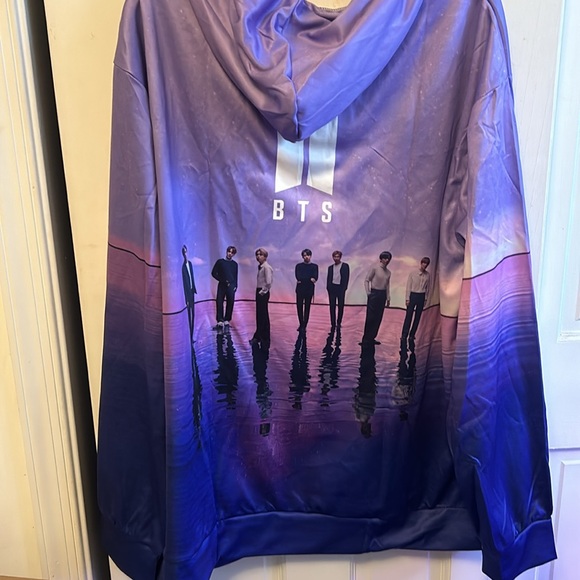 New BTS sweatshirt xl - Picture 2 of 5